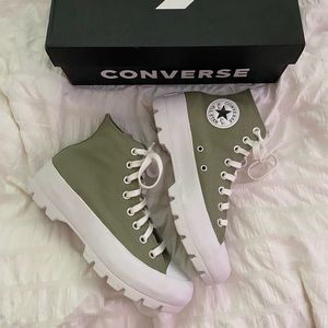 Lugged high top converse! They are a women’s 8.5 and the color is sage green.